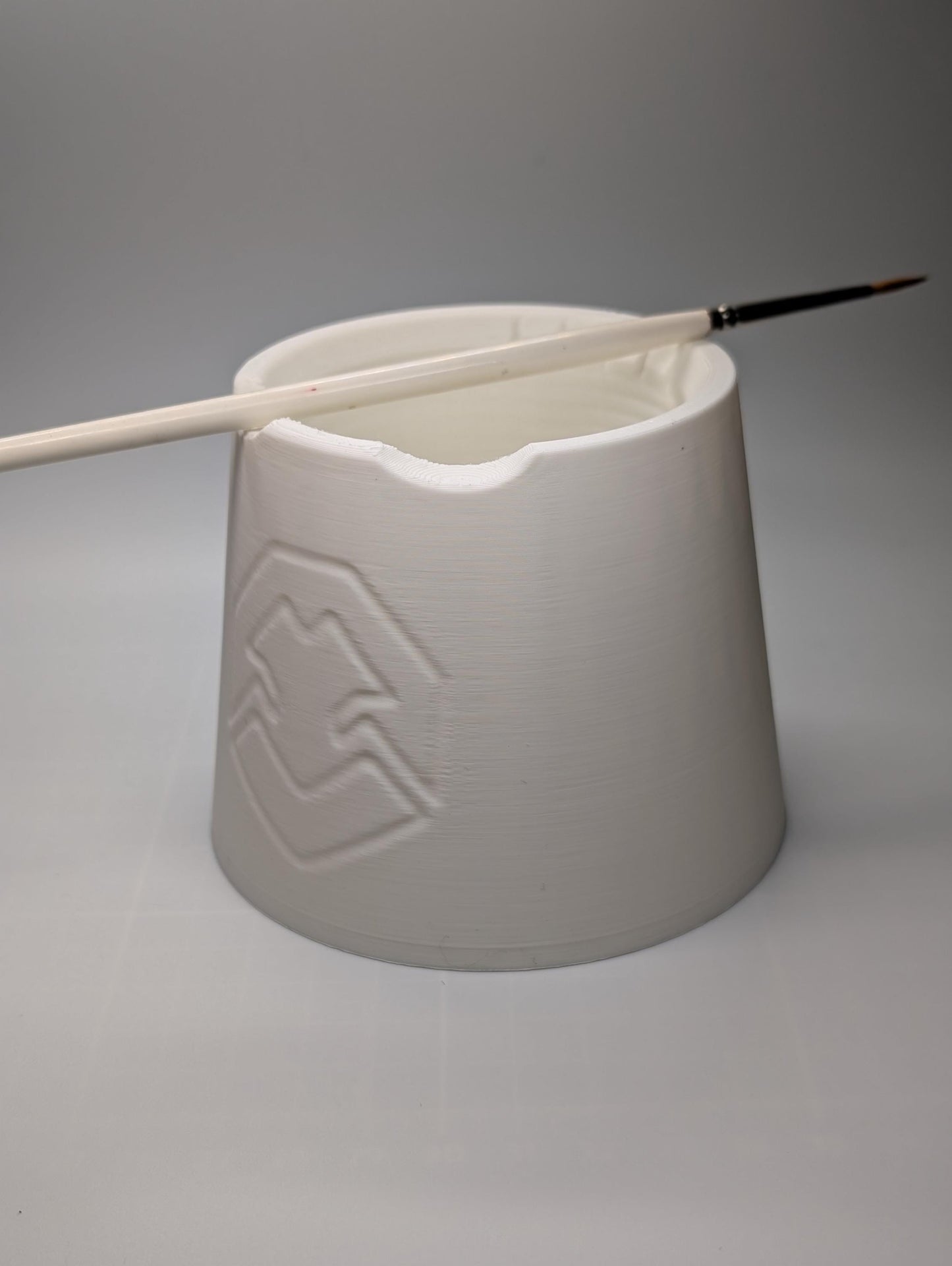 Painting Pot – Keep Brushes Clean and Organized During Your Painting Sessions