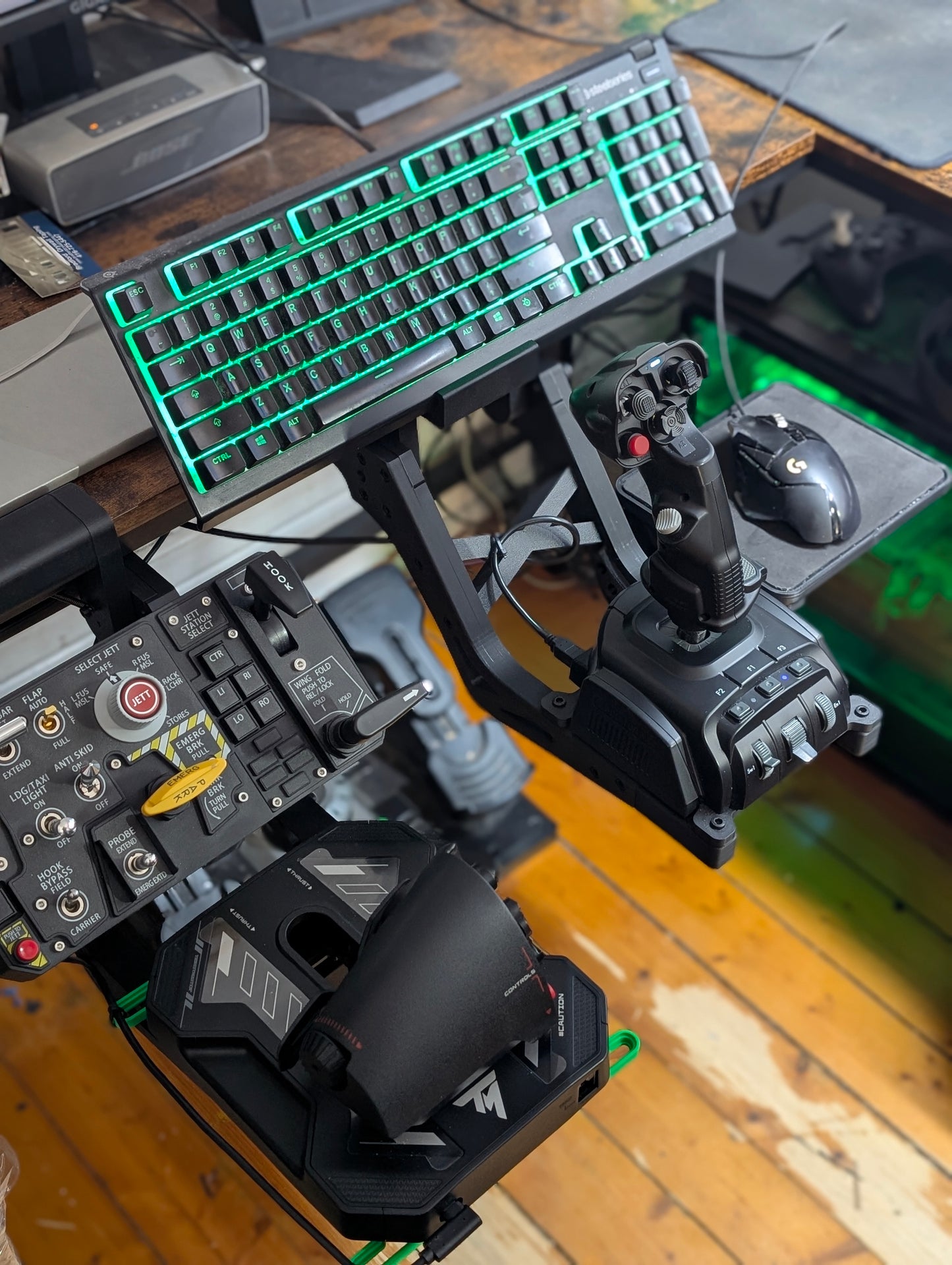Universal Fold Away stick Mount (Fold-Away) – T.16000 / X52 / X56 / VelocityOne / SOL R-6/VKB Gladiator / NXT evo – Under Desk HOTAS Mount