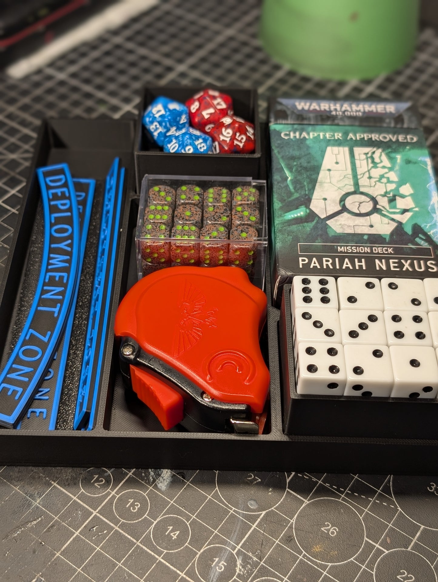Warhammer 40k Battle Organizer Box – Modular Storage with Scoreboard & Dice Trays